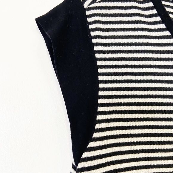 Jones New York Black and White Sleeveless Top - Picture 4 of 10